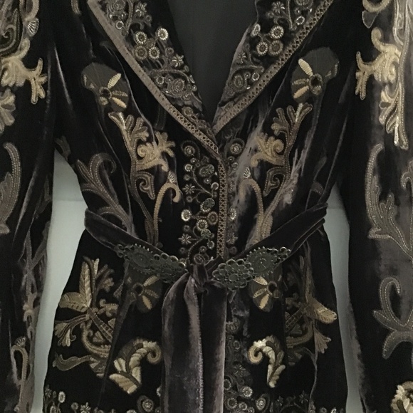 Fabulous dark brown embroidered short velvet jacket size 8 (fits size 6) NWT - Picture 4 of 9